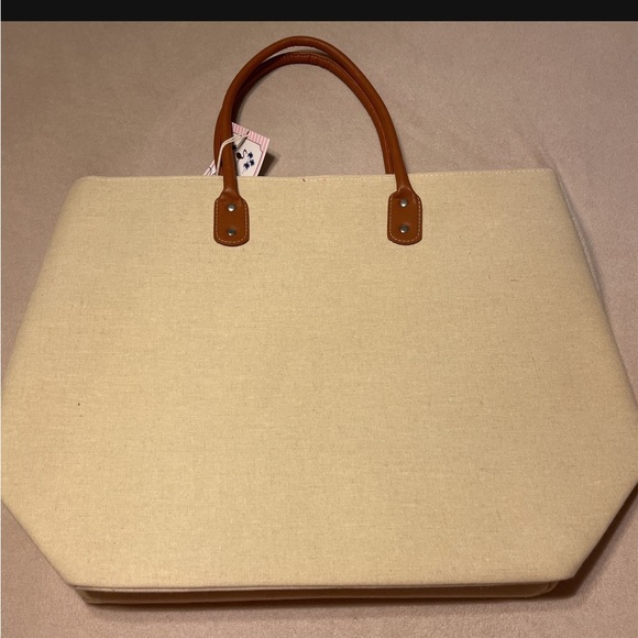 🎉HOST PICK🎉 GOOD VIBES Beach Bag PLUS Free Swimsuit! - Picture 4 of 12